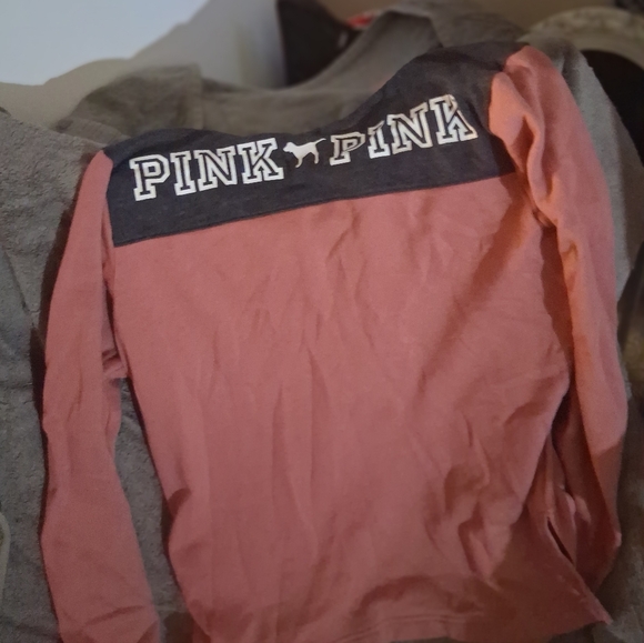 PINK Victoria's Secret Pink and Gray Long Sleeve - Picture 2 of 4